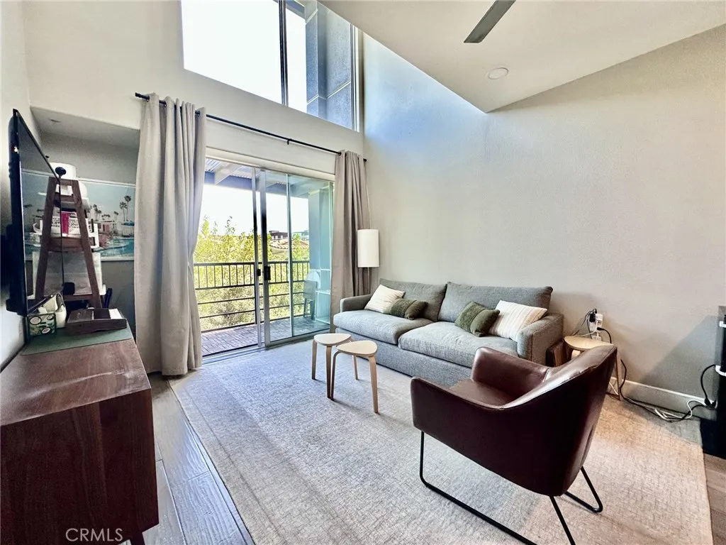 629 Traction Avenue 233, Los Angeles, California 90013 home-pic-1